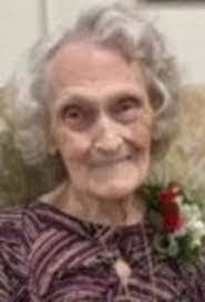 Kim Blackwelder's Instagram, Twitter & Facebook