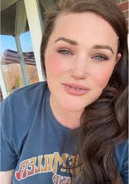 Logtruckinlady (@logtruckinlady)