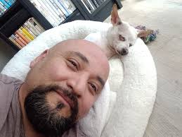 Someone is SO happy we're having a lazy relaxing day 🥰