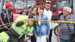 Este es el carro bomba y este es el autor del atentado en la escuela #últimahora se conoce audio de uno de los policías que atendió llamado tras carro bomba en la. Que Se Sabe Del Atentado De Bogota