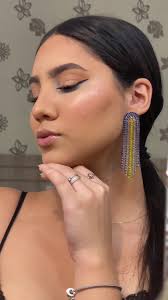 Make nude com azul 🦋 #maquiagem #make #makefesta #makebrilho #makeazul  #maquiagemazul #fy #fyp #foryou #maquiagemtutorial #makeuptutorial