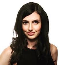 Jennifer Wright's Instagram, Twitter & Facebook