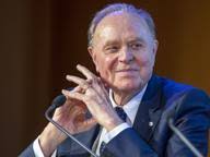 Ennio Doris e il ciclismo: tra Bartali e Coppi, una passione fatta di  libri, marketing e l'amore per il Giro- Corriere.it