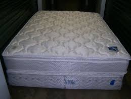Queen Size Pillow Top Serta Perfect Sleeper Mattress Box Spring In Queensizemattressandboxsprings Garage Sale I Mattress Box Springs Mattress Queen Mattress