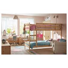 La tipica situazione in cui viene acquistato un letto a castello ikea è quella in cui si hanno due figli. Mydal Struttura Per Letto A Castello Pino 90x200 Cm Ikea Svizzera