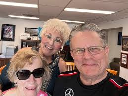 Robert Anacker's Instagram, Twitter & Facebook