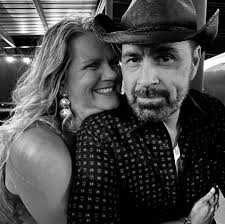 Where to watch Avalanche hockey games in Albuquerque?