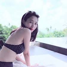 5 thí sinh hoa hậu việt nam giống người nổi tiếng; Hoa Háº­u Thu Tháº£o Tung áº£nh Ao Táº¯m Hiáº¿m Hoi Ká»³ Nghá»‰ Lá»…