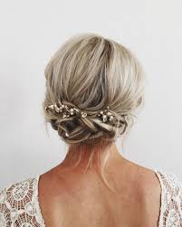 It's majorly common amongst those with shoulder length hair or even shorter hair. Ashlee Annn On Instagram Wishing I Could Recreate This Look That Hairandmakeu Medium Hair Styles Wedding Hairstyles For Medium Hair Bridesmaid Hair Short