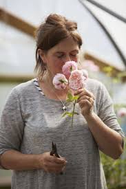 Flowers by grace evelyn, paddock wood, kent. Wild Bunch In The Studio With Floral Designer Tammy Hall In Shropshire Gardenista