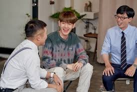 Mirror installation can be cumbersome depending on which type you buy. Baekhyun 200625 Tvn You Quiz On The Block Instagram Update Kpop Guys Byun Baekhyun Baekhyun