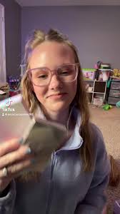 There’s something therapeutic about switching palettes 🤪