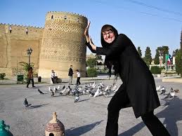 Image result for ‫گردشگر‬‎