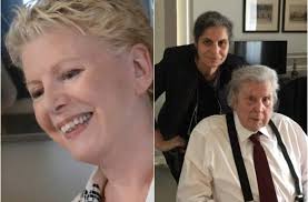 Τα δύσκολα παιδικά χρόνια, η κατάθλιψη και η λατρεία στον γιο της! H Elena Akrita Dior8wnei Th Margarita 8eodwrakh Kales Pwlhseis Sto Biblio Alla H Mhtera Moy Den Ekrypse Ton Mikh Libre