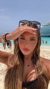 Lexy Rivera's Instagram, Twitter & Facebook