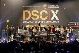 Diketahu keduanya juga memiliki pandangan yang sama dalam mengganji karyawan terutama sopir pribadi. Daftar 7 Finalis Peraih Modal Usaha Dari Dscx