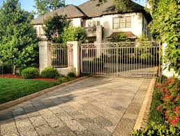 Там бьются наши воины / gate: Should You Use Flagstone Or Pavers In Your Backyard Patio Design