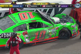 Danica patrick smooched boyfriend aaron rodgers and then kissed her nascar career goodbye when she was caught up in a wreck in sunday's race. Nascar Phoenix 2013 Danica Patrick Wrecks Due To Blown Tire Sbnation Com