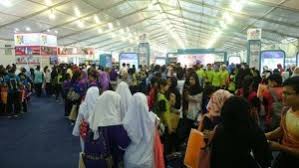 Karnival pengajian tinggi negara (kptn) jom masuk u tahun 2010 merupakan program outreach tahunan kementerian pengajian tinggi mulai tahun 2010 kptn akan menjadi signature programme kementerian pengajian tinggi. Karnival Pendidikan Tinggi Negara 2016 Pejabat Naib Canselor