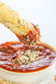Copycat Pizza Hut Breadsticks Brown Eyed Baker Recipe Restaurant Recipes Copycat Recipes Food