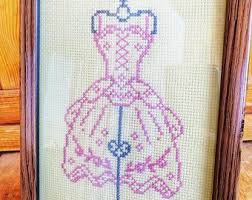 Choose from annie's wide range of counted cross stitch patterns to find a project perfect for your home décor, gift giving, or other creative use. Orenco Originals Vintage Easter Baby Chicks Roses Counted Cross Stitch Pattern Patterns Arts Crafts Sewing
