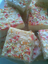Dieser puddingkuchen, welcher in allen geschmacksrichtungen gebacken werden kann. Laktosefreie Rezepte Laktosefreier Fantakuchen Mit Streuseln