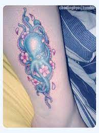 Feminine Octopus And Flower Tattoo Tattoos Octopus Tattoos Octopus Tattoos For Women