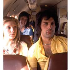 To this day she still lives in the london mansion where mercury died. Inside Mary Austin And Freddie Mercury S Relationship The Woman Who None Of His Lovers Could Compare To Mirror Online