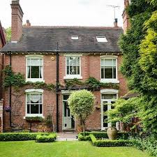 Edwardian Home In Worcestershire Via Exterior Take A Tour Around A Detached Edwardian Home In Worcestershire Housetohome Co Uk Edwardian House Facade House House Styles