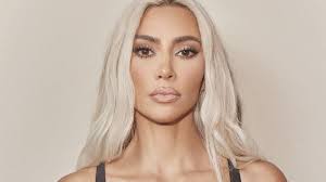 SKIMS di Kim Kardashian che sta facendo impazzire il web