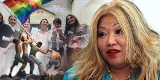 Peguam, siti kasim berpandangan sesuatu isu yang melibatkan melayu dan islam 'dipolitikkan' oleh golongan tertentu agar ia dilihat sensitif di kalangan masya. Bimbang Kedudukan Golongan Lgbt Di Malaysia Siti Kasim Minta Kerajaan Banteras Ulama