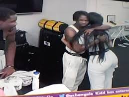 Nengi, big brother naija lockdown housemate, last night told fellow housemate, laycon that his body does not react like that of ozo when she touches him. Bbnaija Watch How Laycon Consoled Nengi After She Was Ignored By Ozo Naijaloaded