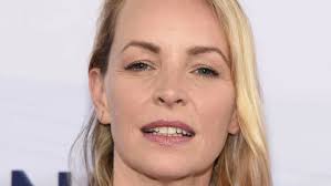 She is an actress, known for free rainer (2007), unfinished business (2015) and flashback (2000). Bergdoktor Martin Gruber Mit Diesen Frauen Hat Er Angebandelt