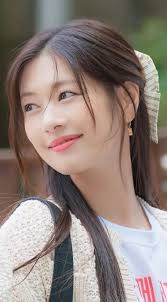 Jungwon is kinda looking like Soobin here