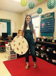 If You Give A Mouse A Cookie Costume Teacher Halloween Costumes Cookie Costume Preschool Halloween Costumes