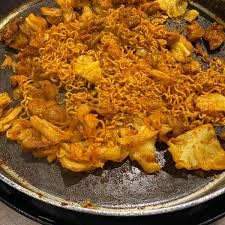 Their main dishes are fried rice and ramen. Mr Dakgalbi 3 Tips