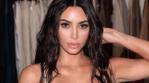 Kim kardashian's long locks are her signature style so when she debuted this shorter style at the ditching her long hair extensions, kim went for a more natural finish which looked incredible on her. 15 Times We Bowed Down To Kim Kardashian S Hair