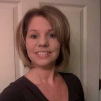 Tina Everett's Instagram, Twitter & Facebook