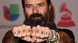 Murió pau donés, el cantante de la banda jarabe de palo. La Triste Historia De Pau Dones Que Muchos Desconocen Su Madre Se Suicido Y Tuvo Que Cuidar A Sus Hermanos Noticias De El Salvador