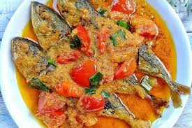 Gurihnya ikan serta segarnya cuka hi cook lovers! 5 Resep Ikan Bumbu Kuning Terenak Dimasak Pesmol Dan Pedas Bikin Ketagihan