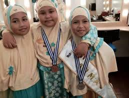 Dalam video yang diunggah di kanal youtube dehakim, irfan hakim mengatakan bahwa hari tersebut ia berhasil mewujudkan keinginan syekh ali jaber yang pernah diutarakan. Latest Updates From Annisa Azzahra Facebook