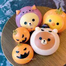 no halloween party is too dull with these kawaii rilakkuma buns check out asisweng1111 on instagram for more ador cute desserts cute food kawaii food