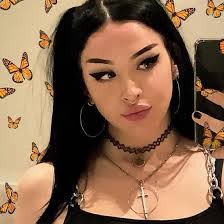 Emilie Berry's Instagram, Twitter & Facebook