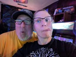 If anyone wants to be friends! 🍕