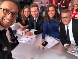 Julien courbet est un animateur français très populaire. Julien Courbet Auf Twitter Cqdlt En Direct Now