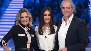 Dalila di lazzaro, sulle pagine del settimanale oggi, ha parlato anche del l'ultima storia nota dell'attrice resta quella con giovanni terzi, attuale compagno di simona ventura, finita nel 2011. Simona Ventura Salta Il Matrimonio Con Giovanni Terzi La Decisione