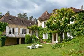 18 Km From Sarlat Dordogne Valley In The Golden Triangle Of The Perigord Noir House Of Exception To South Exposed Hillside Property France House French Villa