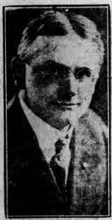 Howard Frith's Instagram, Twitter & Facebook