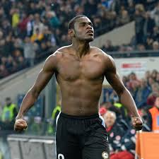 In the current season for atalanta duvan zapata gave a total of 76 shots, of which 40 were shots on goal. Do Everton Need Duvan Zapata The Colombian Hot Shot Keeping Pace With Cristiano Ronaldo Liverpool Echo