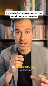 La ansiedad muchas veces es el síntoma y no la enfermedad. Es nuestro  cerebro activando el modo alerta muchas veces sin una amenaza real  presente. , Como neurocirujano, experimenté esto sin saberlo: ...